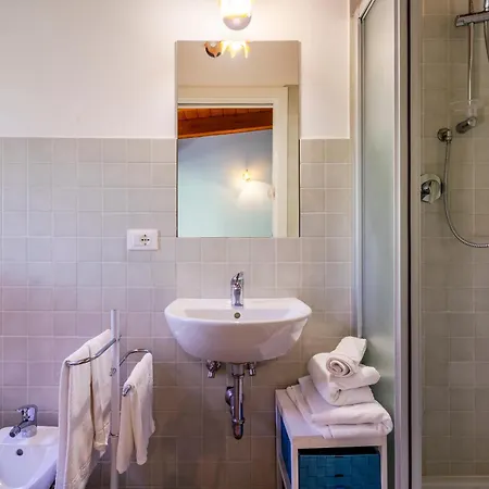 Duchessa - 2 Private With Ensuite Bathrooms